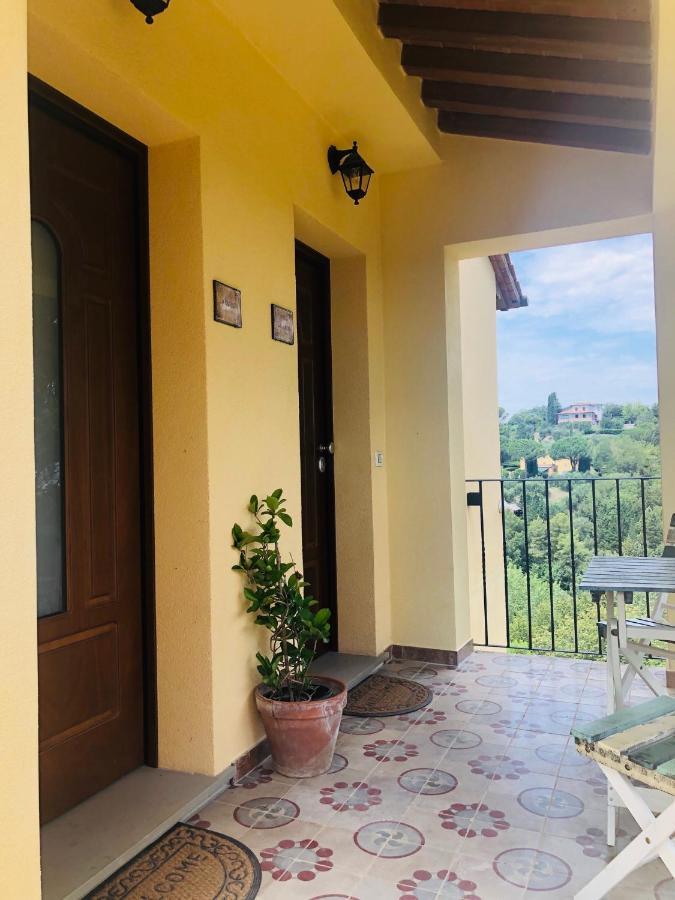 Апартаменты Holiday House Cuordinatura Монтополи-ин-Валь-д'Арно Экстерьер фото