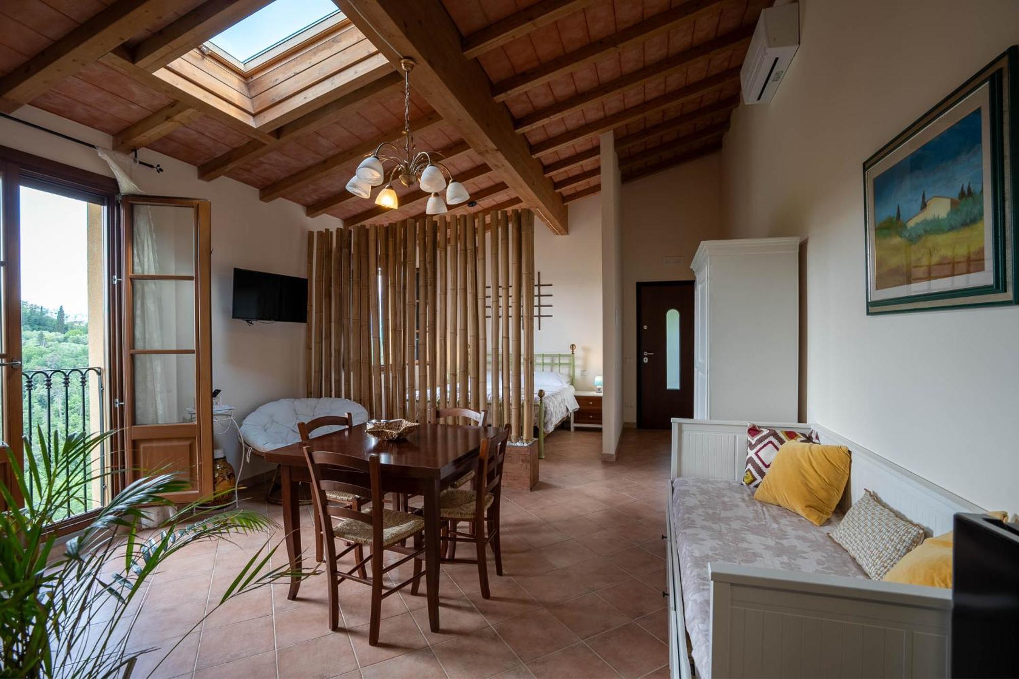 Апартаменты Holiday House Cuordinatura Монтополи-ин-Валь-д'Арно Экстерьер фото