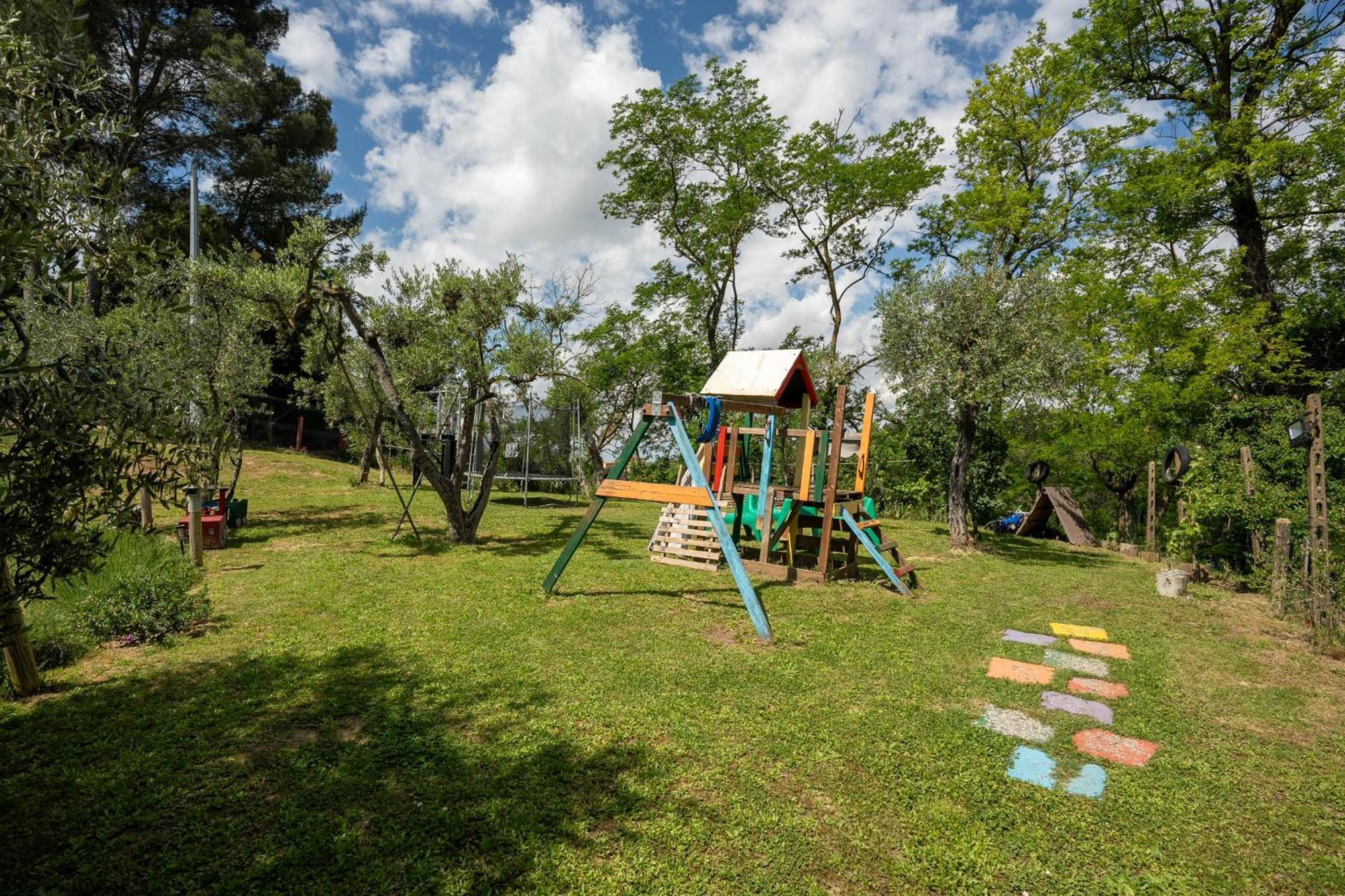 Апартаменты Holiday House Cuordinatura Монтополи-ин-Валь-д'Арно Экстерьер фото