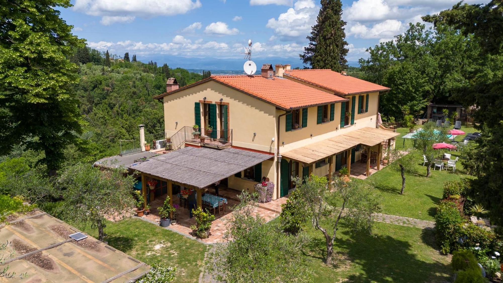 Апартаменты Holiday House Cuordinatura Монтополи-ин-Валь-д'Арно Экстерьер фото